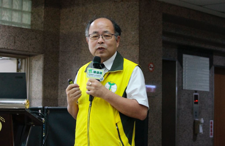 台南場場長羅正宗希望黑豆加工品能夠推升台灣黑豆種植面積。（攝影／楊語芸）