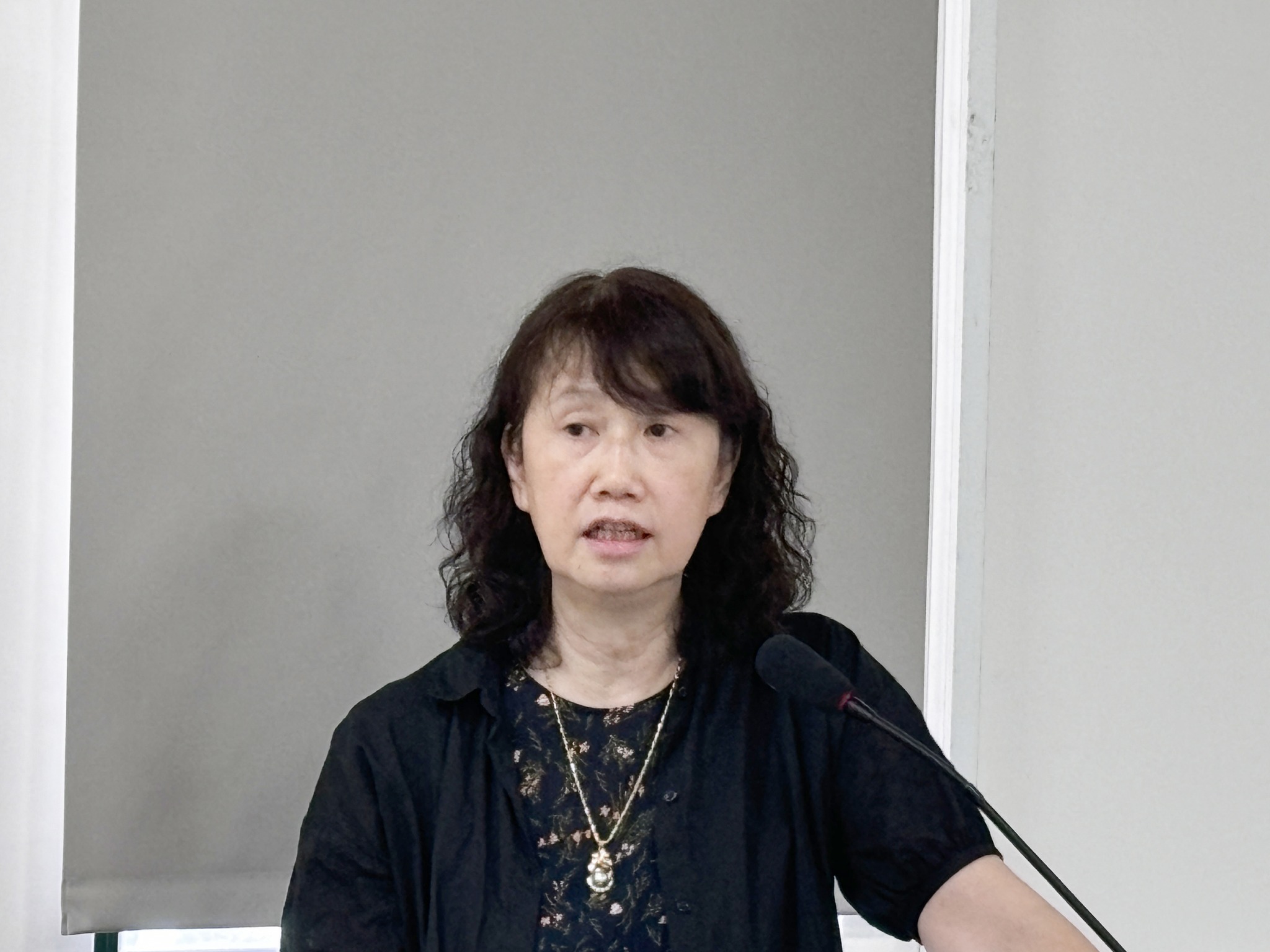 食品暨應用生物科技學系賴麗旭教授講授「蔬果醃漬加工概論」。